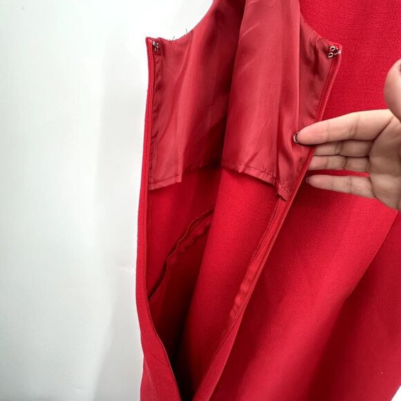 Madison Red Sleeveless Sheath Dress Size 10 Black Beaded Keyhole Neck Short - Picture 9 of 9